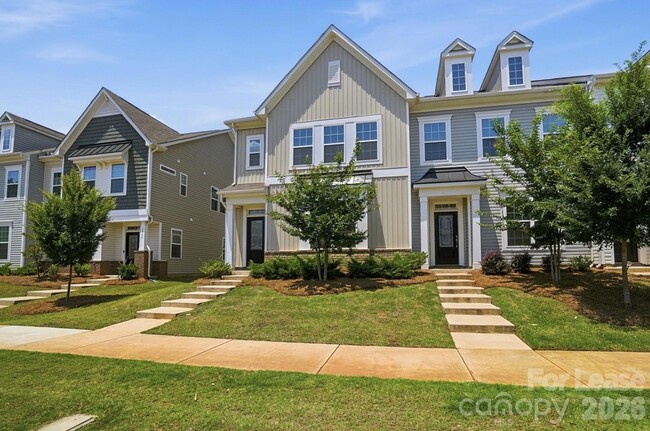 Building Photo - 15764 Country House St