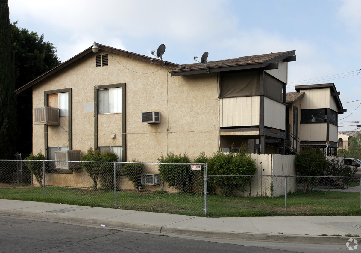 Primary Photo - 22751 Bay Ave