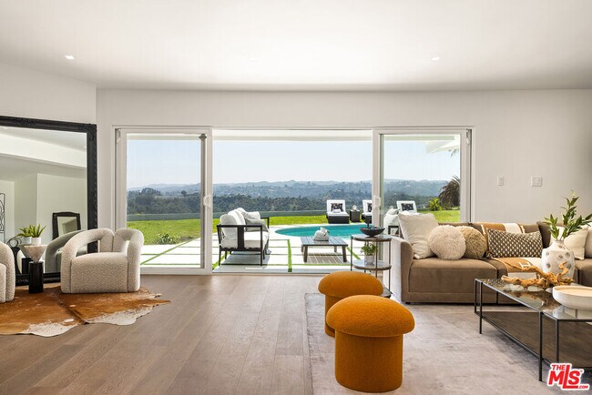 Foto del edificio - 1641 Tower Grove Dr