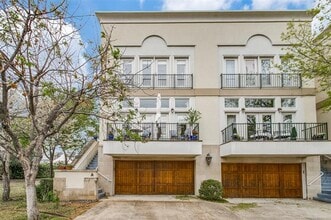 Building Photo - 4301 McKinney Ave