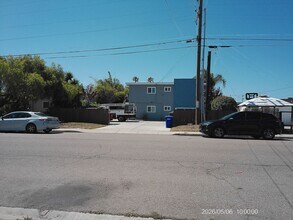 Building Photo - 1411-1417 Holly Ave