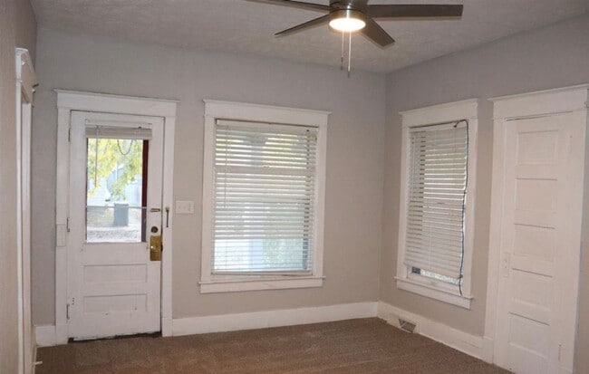 Building Photo - 1535 N 32nd St