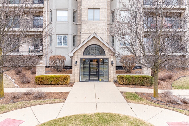 Entrance - 8505-8525 Woodward Ave