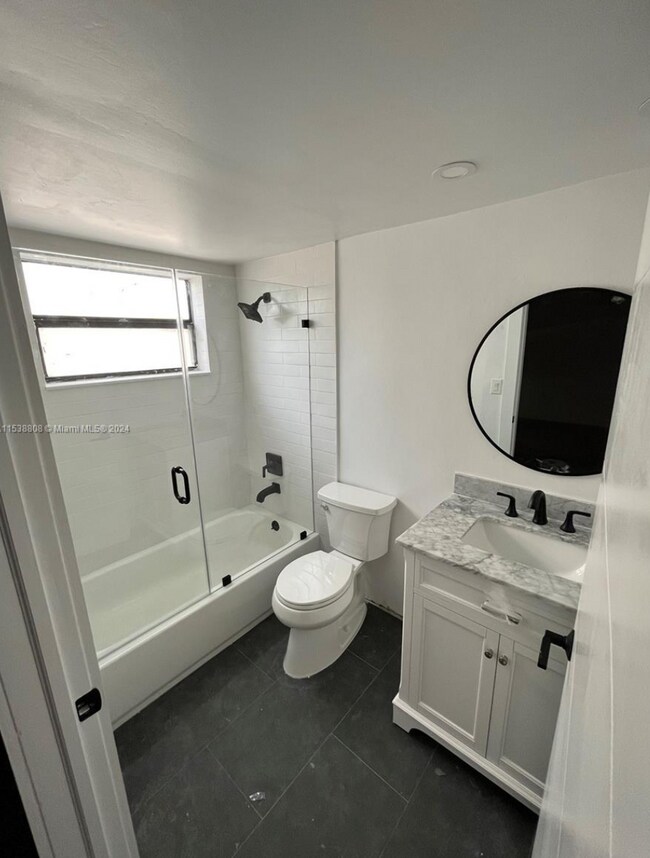 Building Photo - 2727 NW 17th Ter