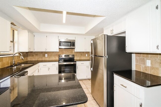 Foto del edificio - 10101 Mamus Ln