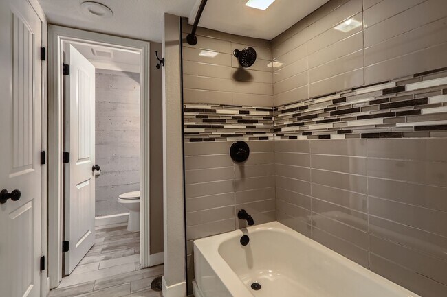Foto del edificio - 1314 S Meade St