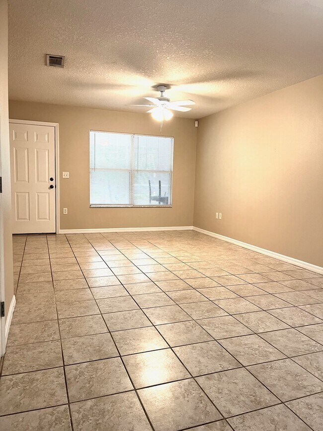 Building Photo - 2306 SW 42nd Dr