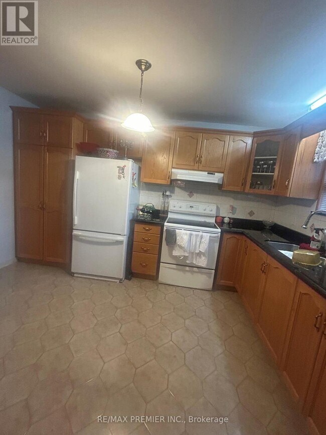 Photo du bâtiment - MAIN - 61 CEDAR LANE DRIVE
