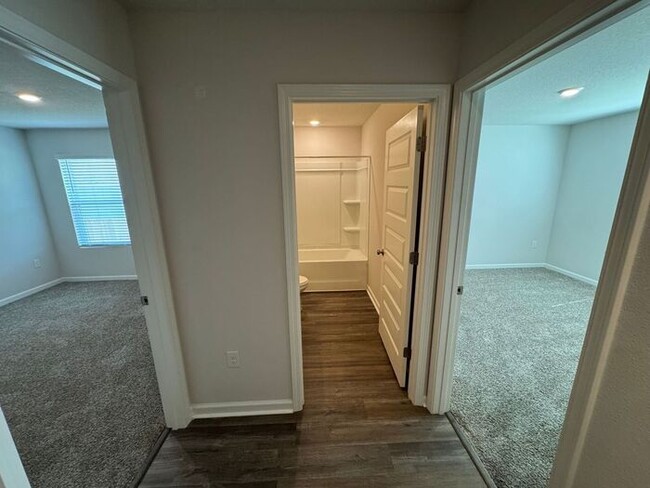 Foto del edificio - Pensacola - Deer Run - 4 bed, 2 bath w/ co...