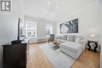 Building Photo - 209 Hunter St E