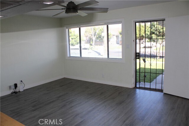 Foto del edificio - 11215 Dalwood Ave