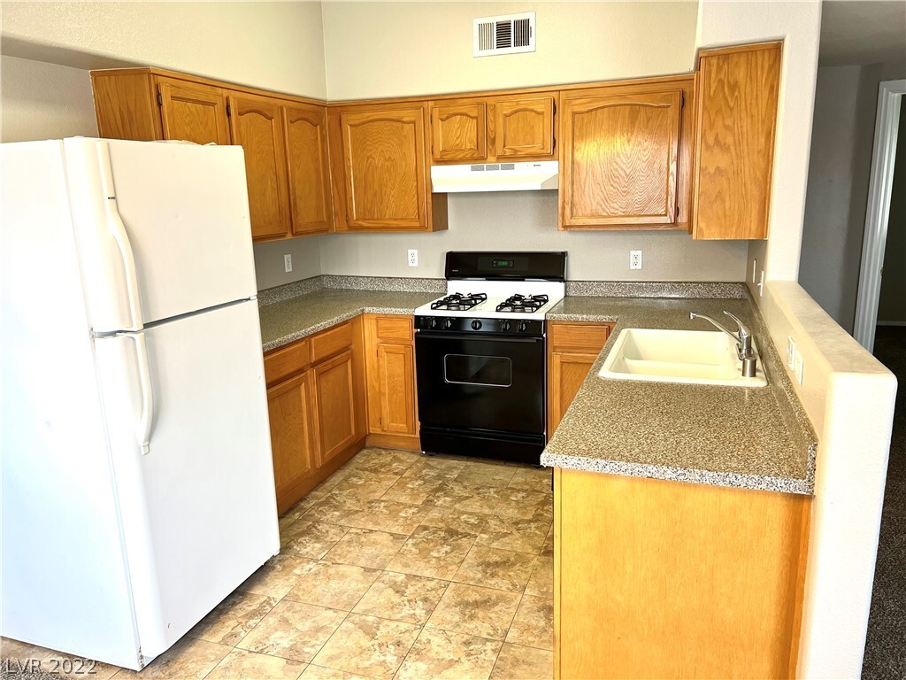 3400 Cabana Dr Unit 2010, Las Vegas, NV 89122 Condo for Rent in Las Vegas, NV