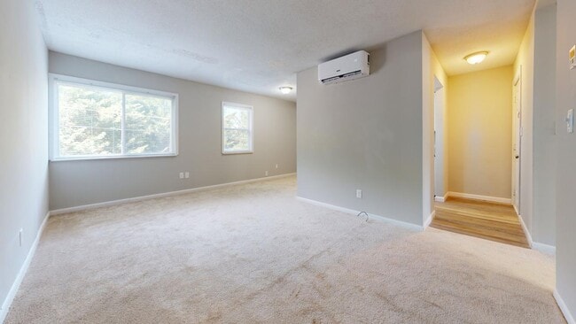 Building Photo - Evergreen Terrace