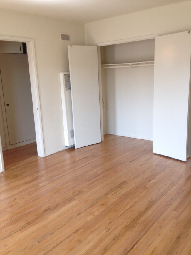 Building Photo - 3610 W Chandler Blvd