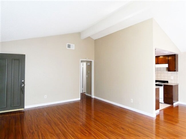 Foto del edificio - ***COMING SOON*** SPACIOUS SINGLE STORY 2 ...