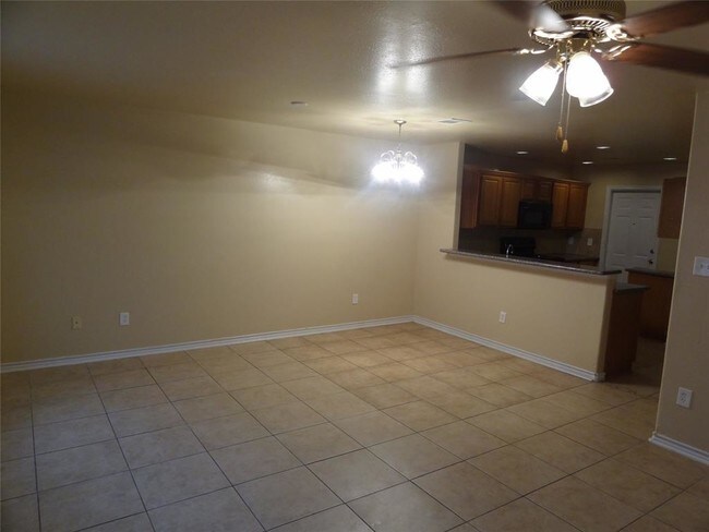 Building Photo - 1554 Stone Village Dr
