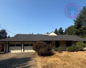 Building Photo - 6354 SW Hiawatha Ct