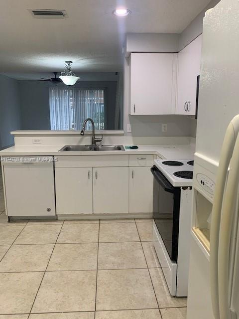 SO FLO Real Estate Group 1527 Veracruz Lane Weston Kitchen - 1527 Veracruz Ln