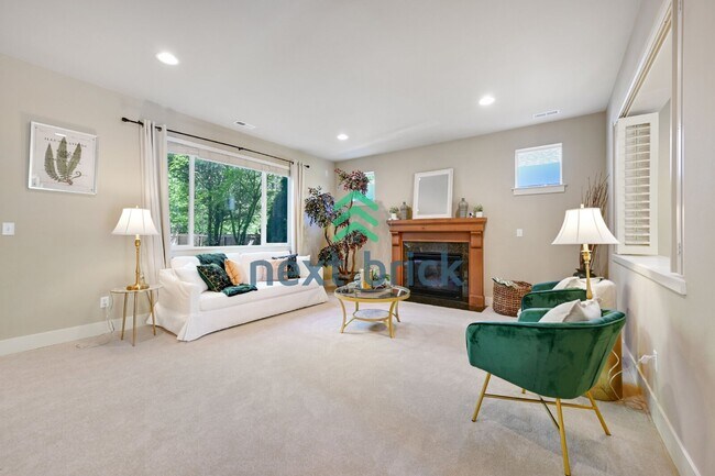 Foto del edificio - Spacious 4-Bed Home with 2.5 Baths in Beautiful Snoqualmie - 2,460 Sq. Ft. of Comfort Awaits!