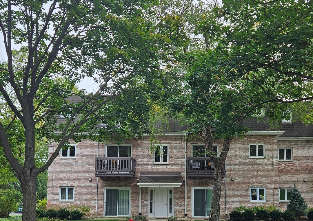 Primary Photo - 133 E Winchester Rd