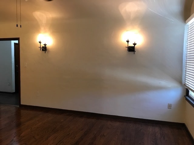 Building Photo - 731 E Broadway