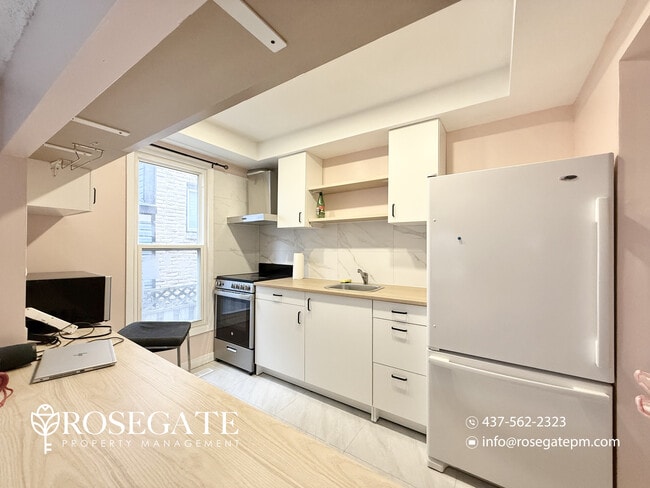 Building Photo - All-Inclusive 1-Bedroom Main Level Apartment with Parking – Brampton