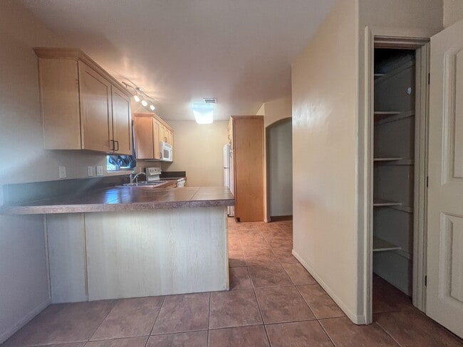 Foto del edificio - 5915 Thunder Ridge Rd