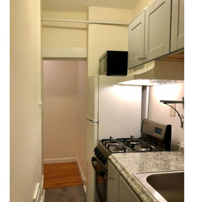 Foto principal - 63 Burbank St