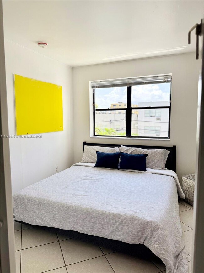 Foto del edificio - 1390 Ocean Dr