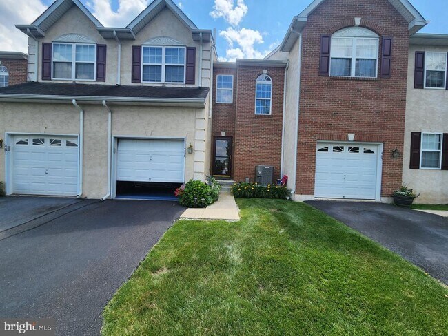 Foto del edificio - 483 Buchanan Rd