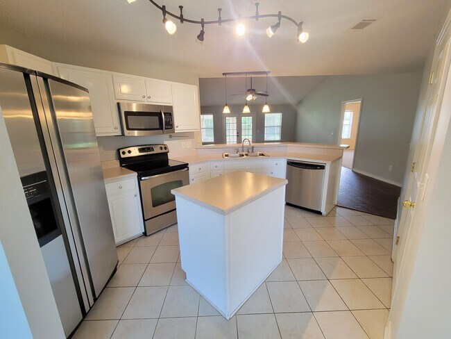 Foto del edificio - 1318 Harrison Ave