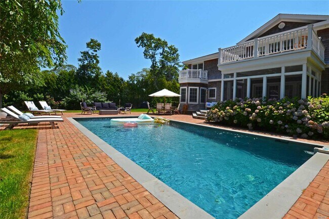 Foto del edificio - 28 Howell Ln