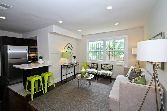 Foto del edificio - 469 Ridge St NW