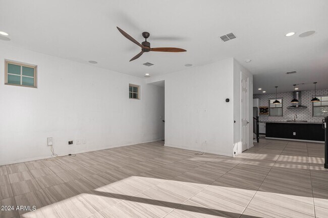 Building Photo - 785 W Winchester Dr