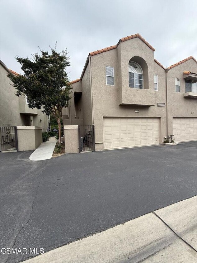 Primary Photo - 11346 Old Ranch Cir
