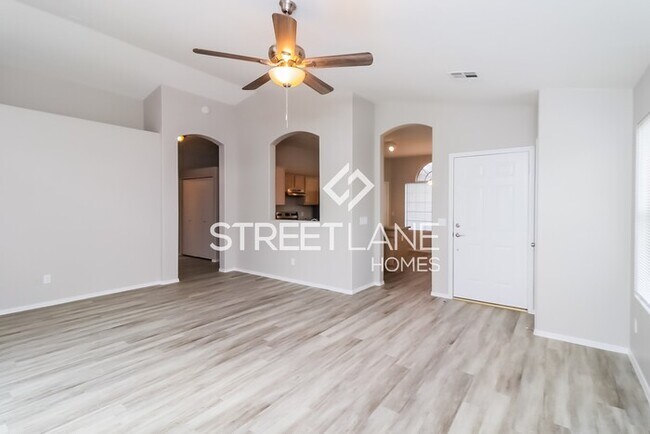 Foto del edificio - REDUCED- Charming 3 Bedroom in Glendale!