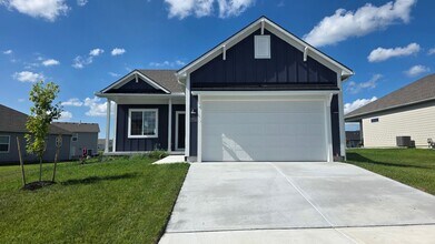 Building Photo - 27010 E Dogwood Ln
