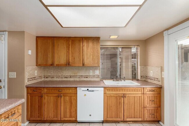 Foto del edificio - 14814 N 24th Dr