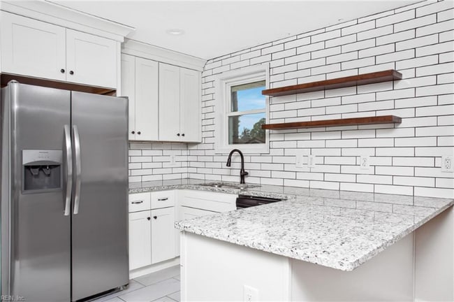 Building Photo - 5931 Sellger Dr