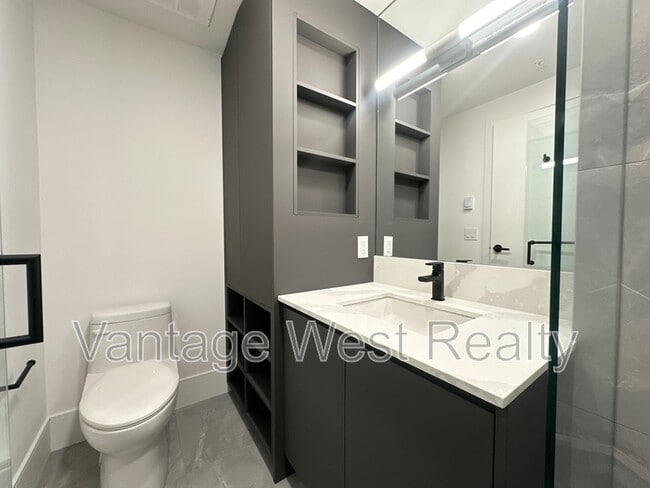 Building Photo - 720-720 K. L. O. Rd