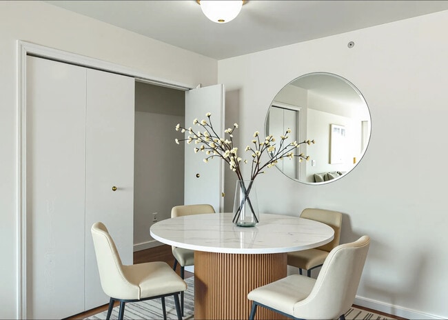 Building Photo - Brailey Apartments