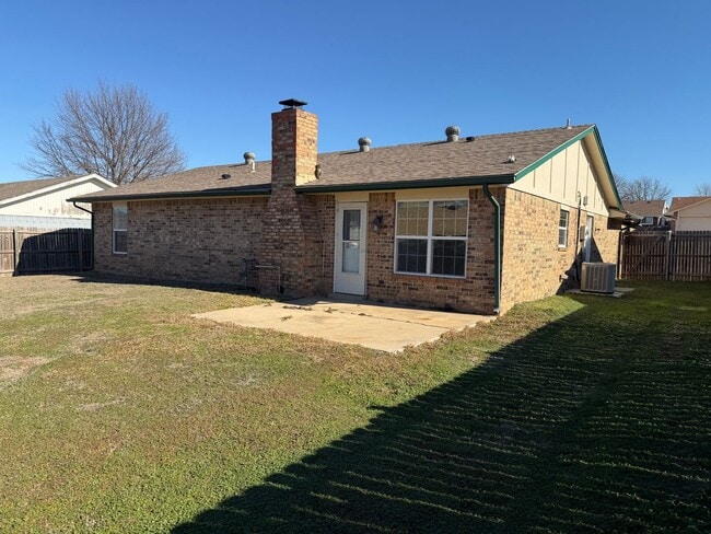 Building Photo - 4304 Liberty Cir