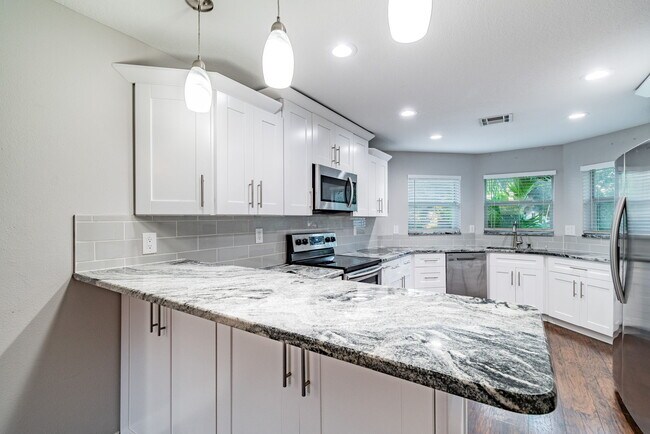 Foto del edificio - 3208 W Napoleon Ave