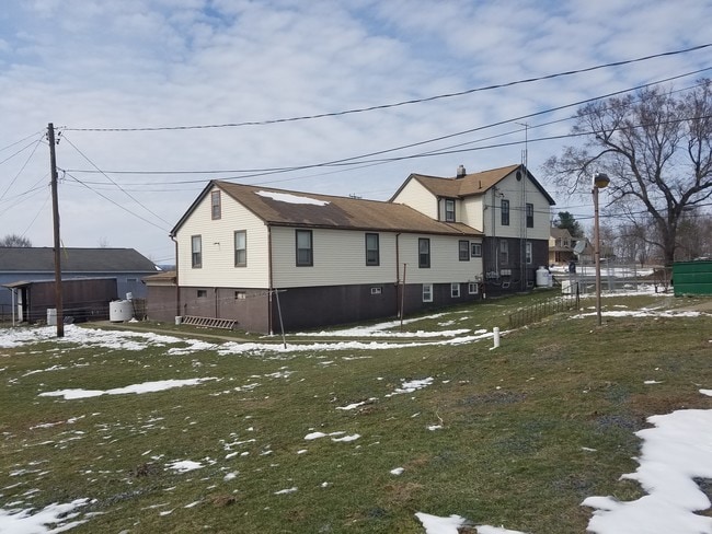 Building Photo - 132-136 New Unionville Rd