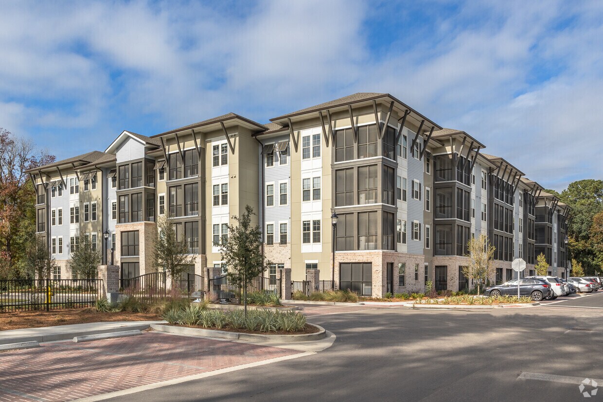 Aquatera Apartments in Hilton Head Island, SC