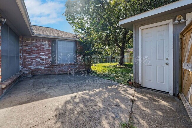 Foto del edificio - 15707 Lone Tree Dr