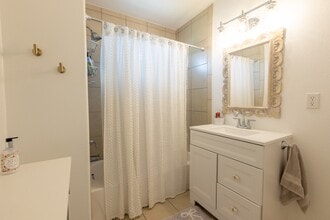 Building Photo - 4106 Temprano Dr