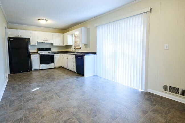 Foto del edificio - 135 Arrowhead Rd