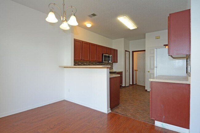 Foto del edificio - Beautiful 3-Bed 3-Bath Townhouse in Shakopee - Available Now!