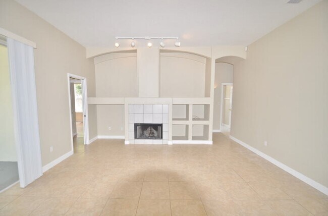 Building Photo - 855 Palm Cove Dr